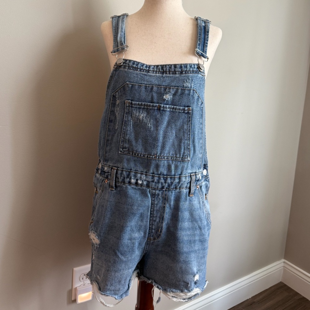 Wild Fable Distressed Denim Overall Shorts – Size M